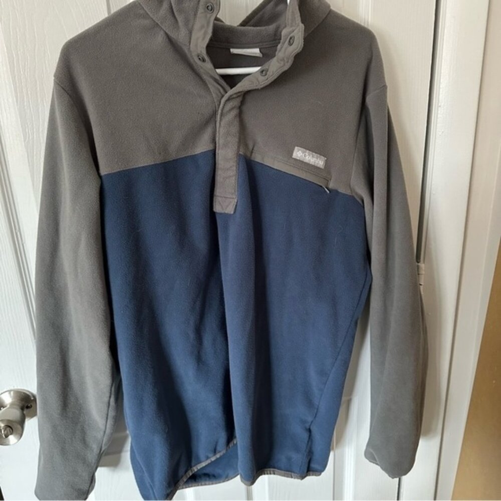Gray and Blue Columbia Sweatshirt